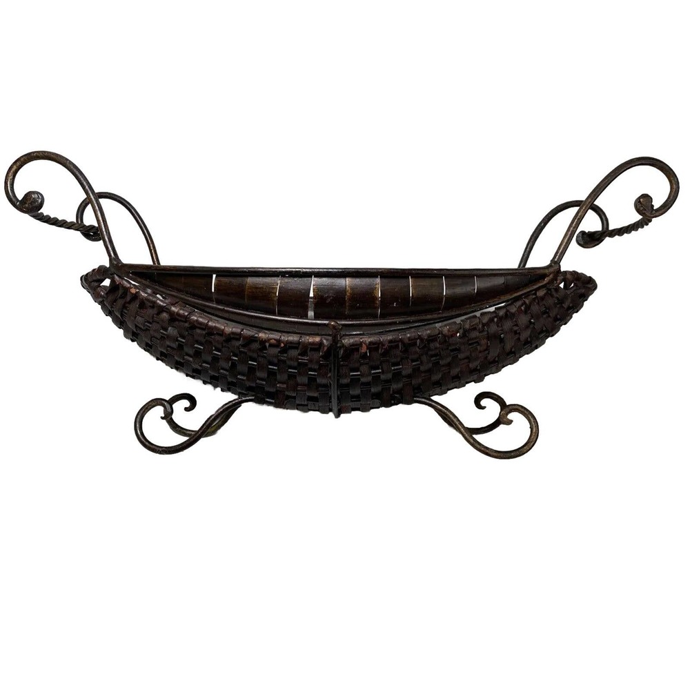 Woven Brown Wicker Wrought Iron Embellished Oval‎ Large Fruit Heavy Basket MCM